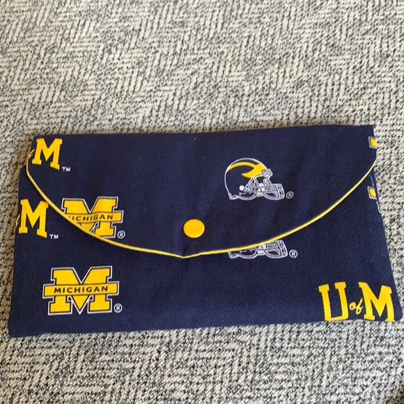 Michigan Cloth Wallet - Picture 1 of 5